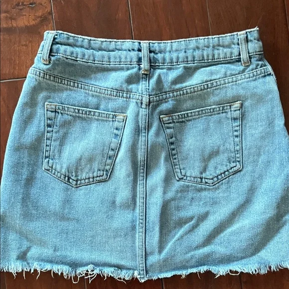 MotoDenim Mini Skirt - Picture 3 of 4